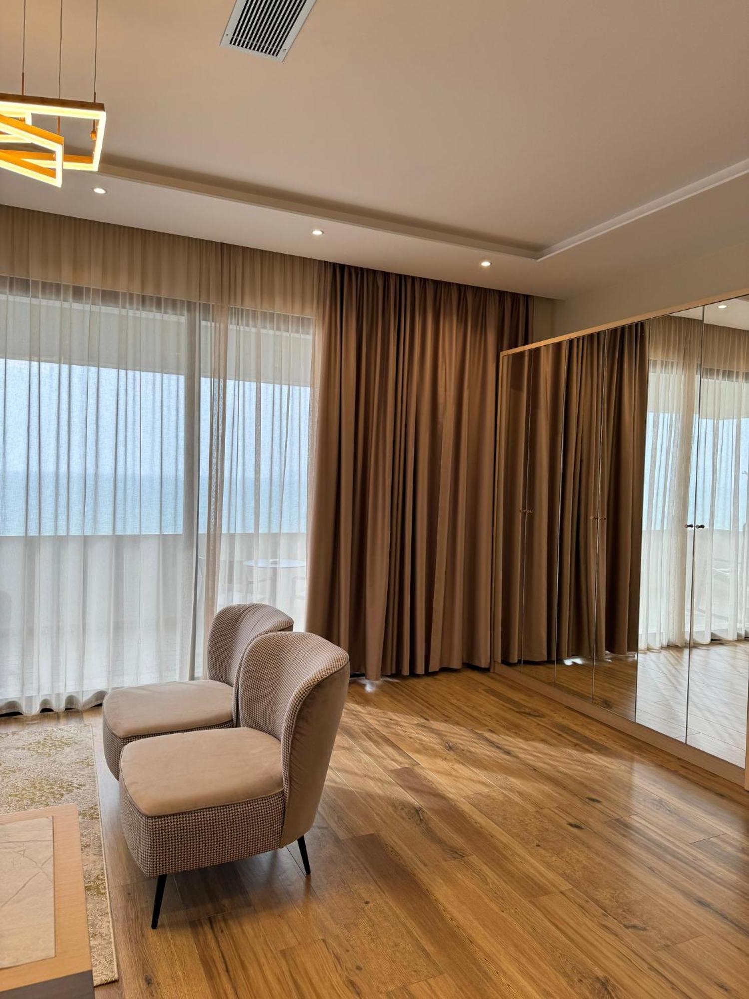Hotel Gloria Palace & Golem (Tirana)